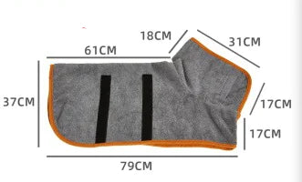 The wrap laid flat with its dimensions marked in centimetres